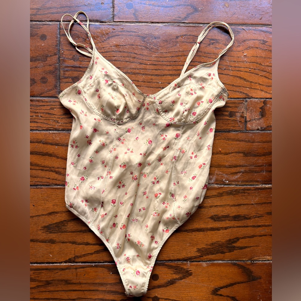 Zara Yellow floral body suit